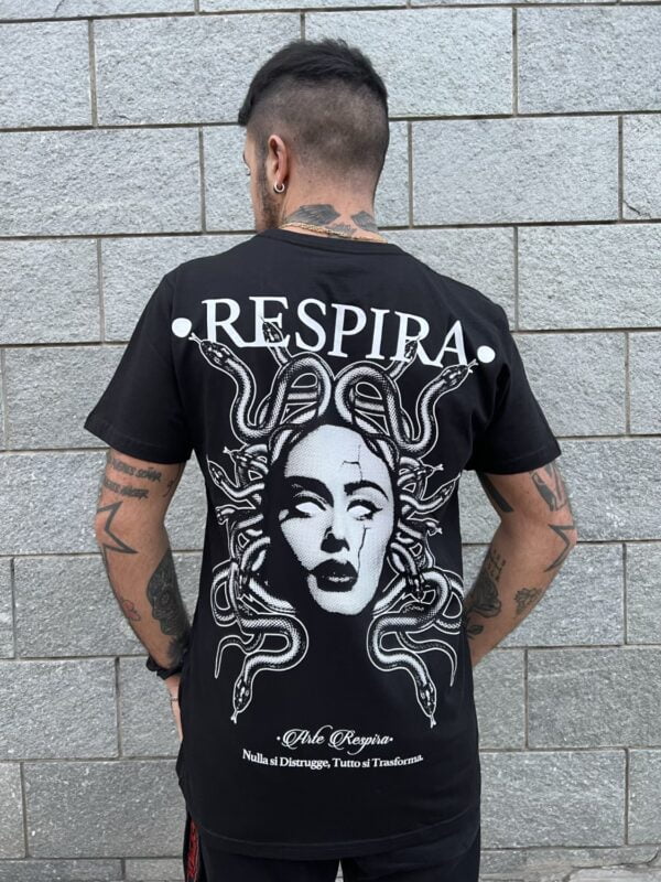 Mia Shop TshirtMedusa retro